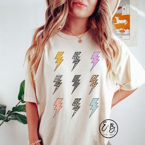 NEW Womens Trendy Comfort Colors Oversized Lightning Bolt Graphic Tee Shirt